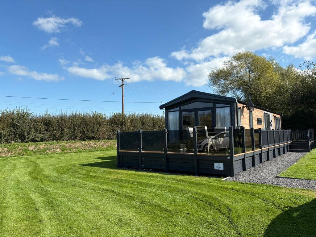 2-bed caravan on Victory Lakewood Lodge, Mid Wales, Moat Lane, Wales, SY17 5SE, United Kingdom, £99,950
