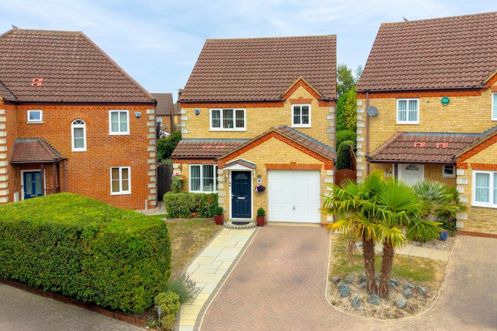 3-bed detached on Skylark Place, Royston, £525,000