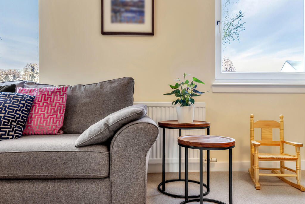 House in Bridge of Weir, Ranfurly, Renfrewshire - View 5