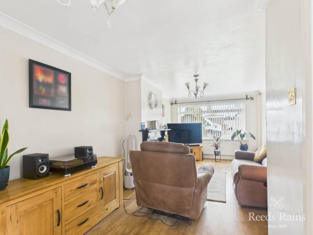 Faverdale Avenue, Middlesbrough, North Yorkshire, TS5 photo 3
