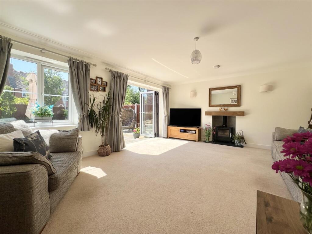 House in Dudley - More
