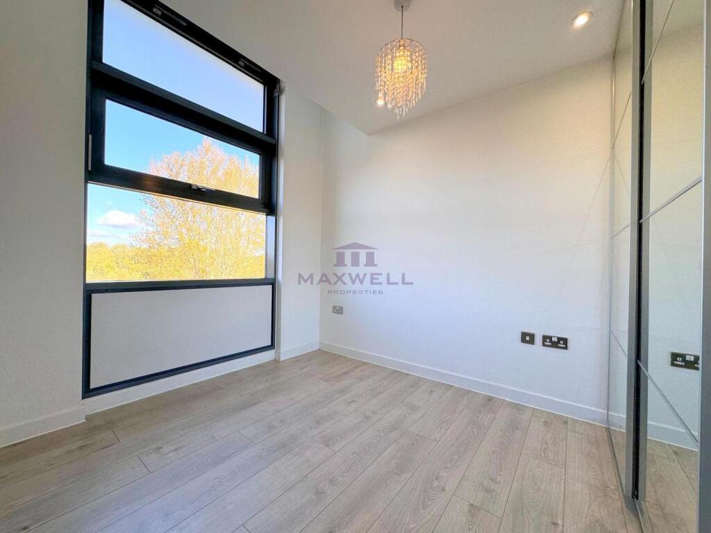 Apartment in Chelmsford - View 5