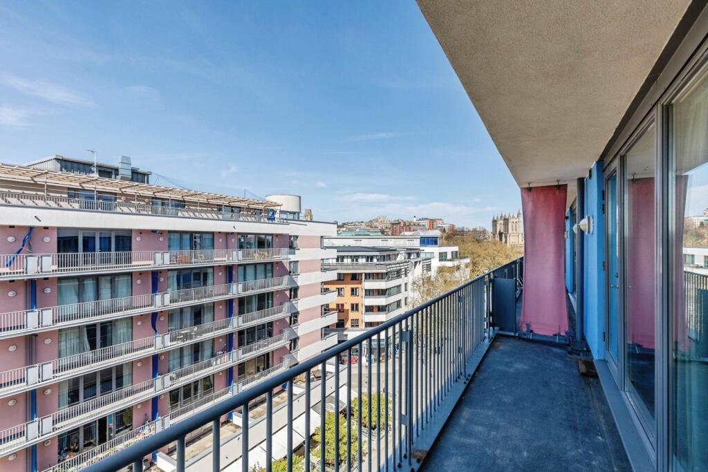 Cathedral Walk, BRISTOL, BS1 - View 5