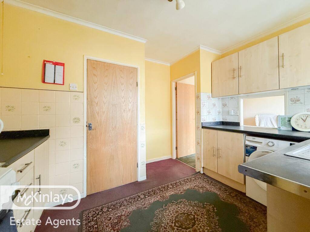 3 bedroom terrace, Cheddon Road. Taunton photo 2