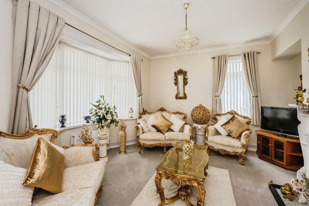House in Swansea, Morriston - More