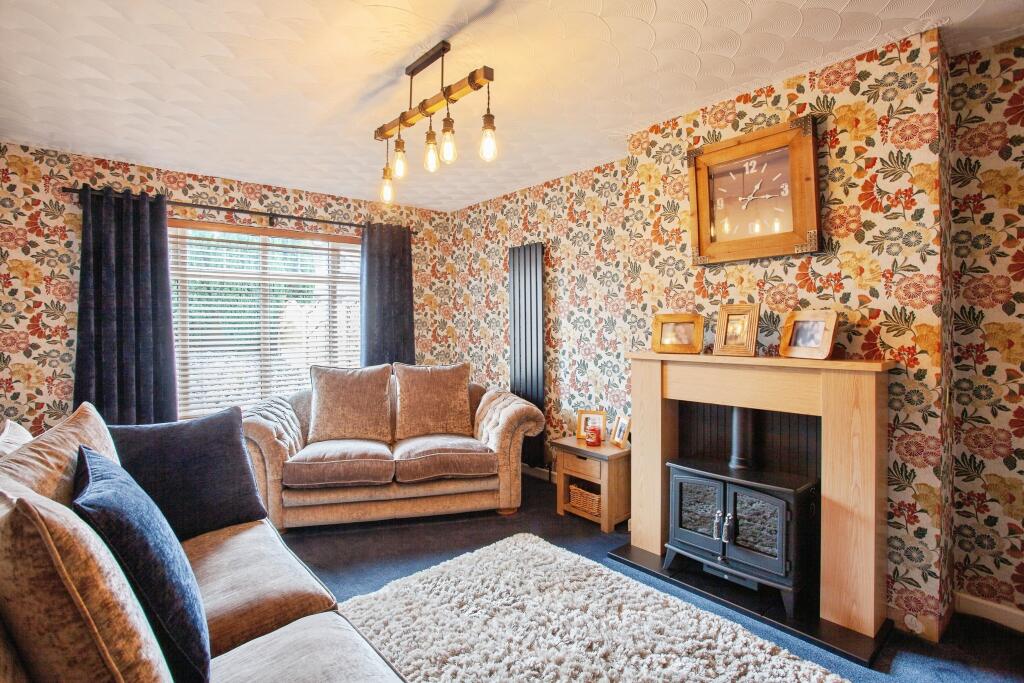 House in Rotherham, Dalton - View 2