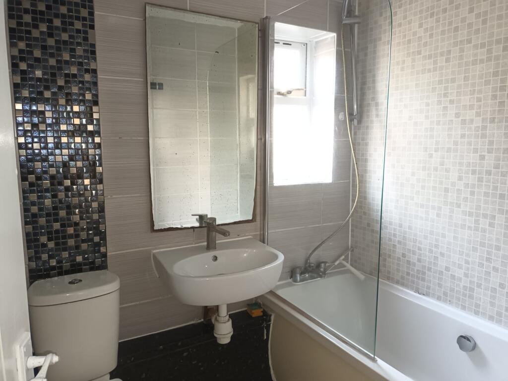 Main image of property: Cholmeley Road, Reading, RG1