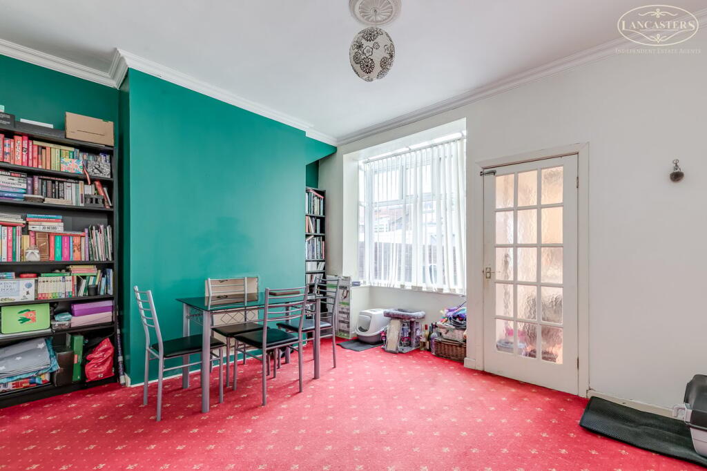 Knowsley Grove, Horwich, Bolton, BL6 photo 3