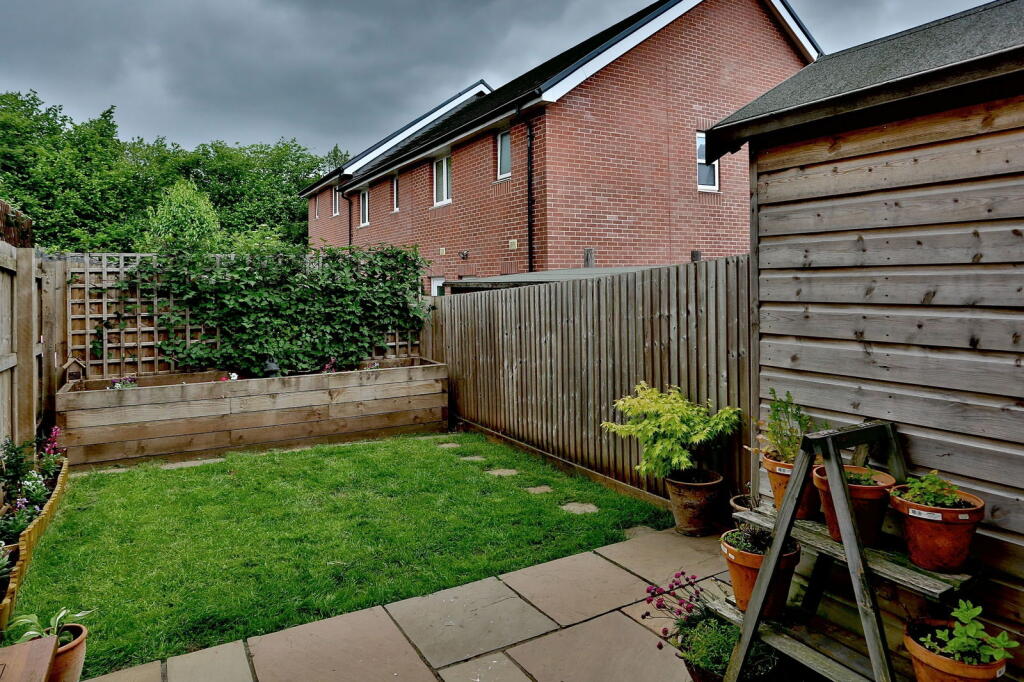54 Maindiff Drive, Abergavenny, Monmouthshire, NP7 6PX photo 4