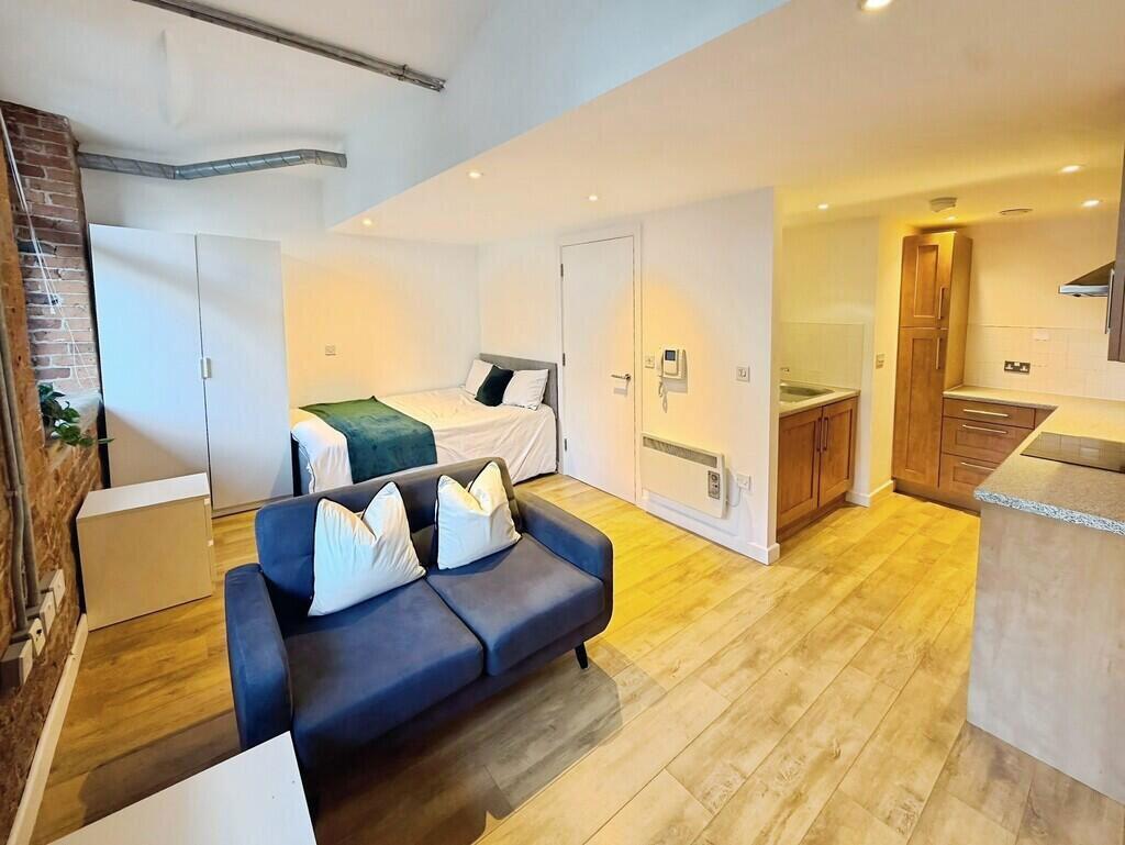 Apartment in Leeds - View 5