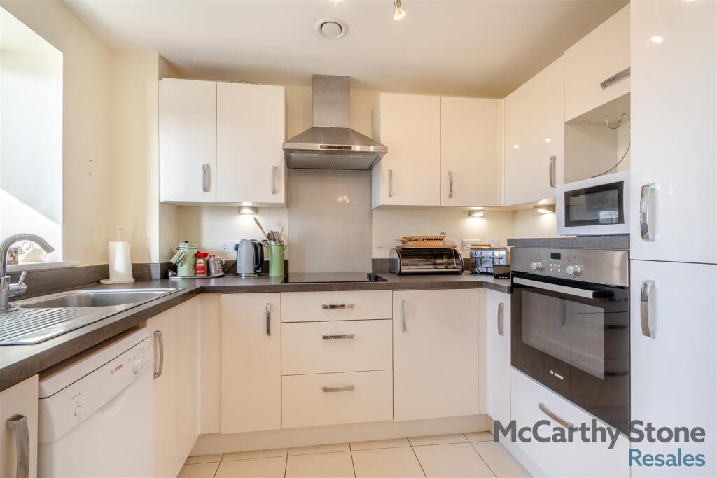 Apartment in Bromsgrove - More
