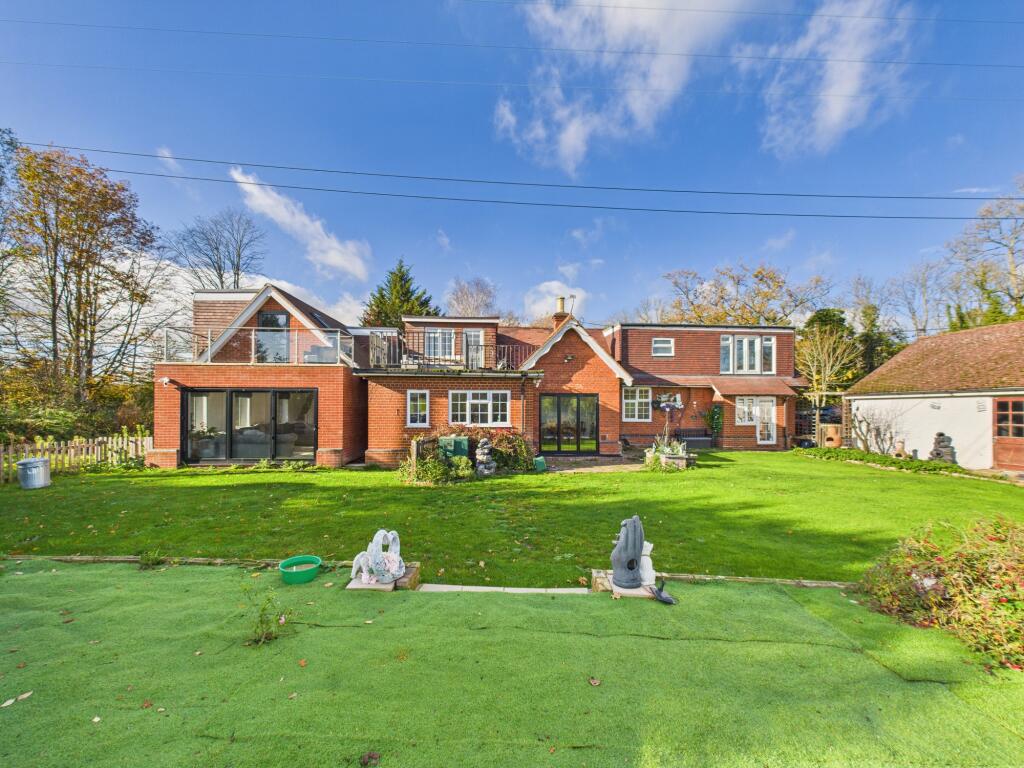 Reading Road, Stratfield Turgis, RG27 photo 2