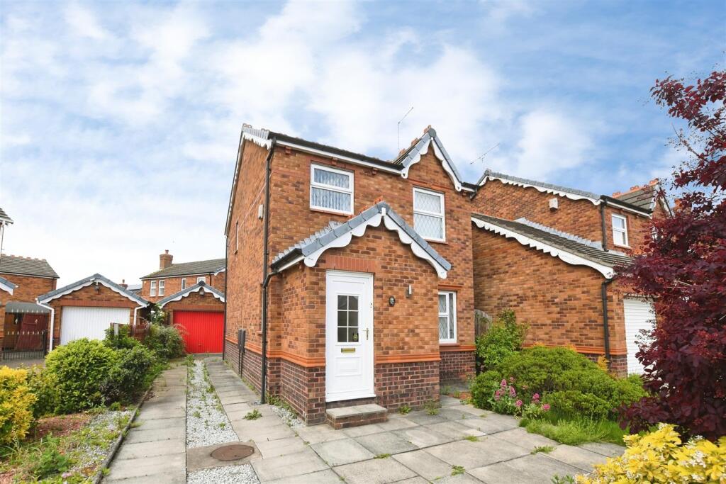 Main image of property: Howdale Road, Hull