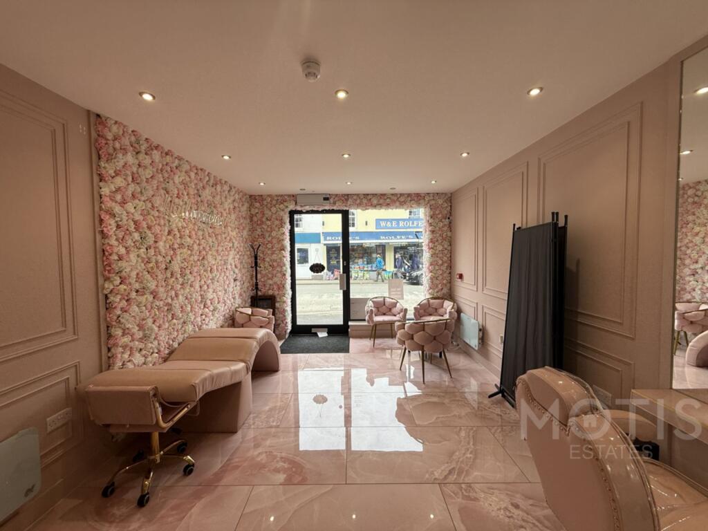 Main image of property: High Street, New Romney, TN28