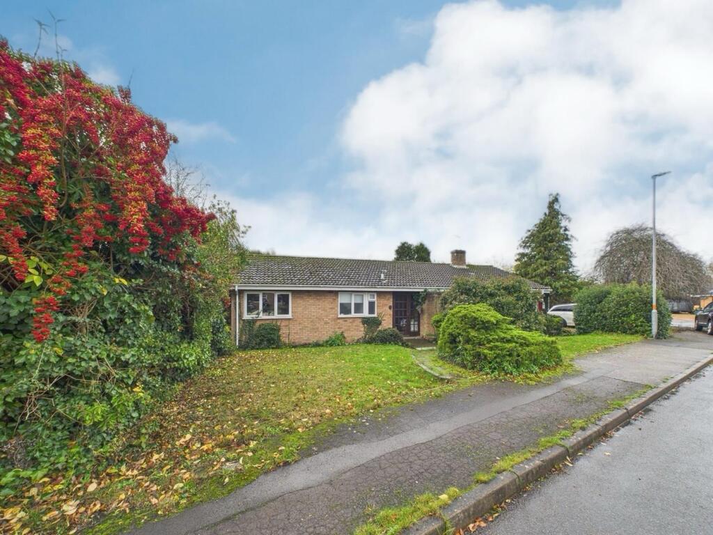 4-bed detached on NN15 Farmfield Close, Barton Seagrave, £600,000