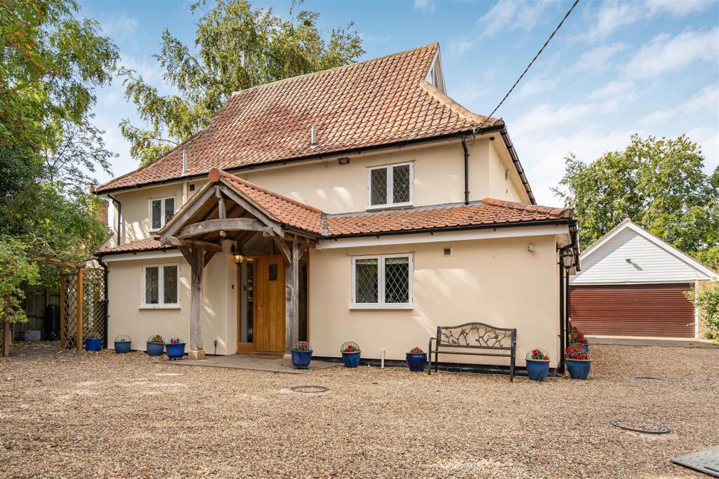 House in Stevenage - View 2