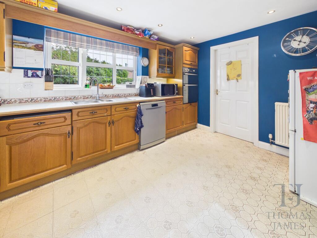 House in Nottingham - View 3