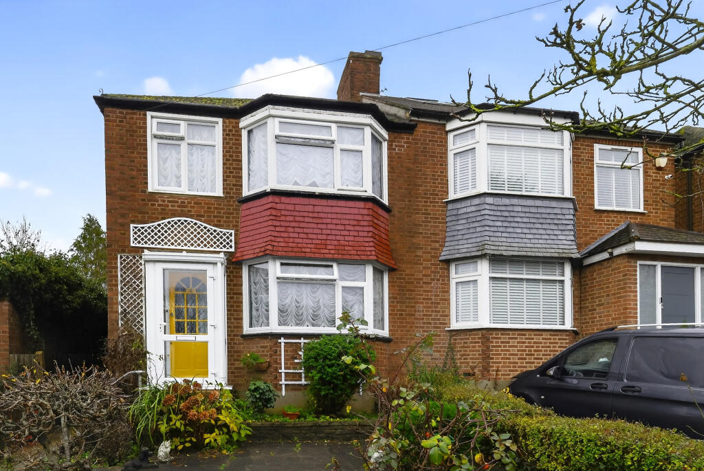 Main image of property: Grasvenor Avenue, Barnet, EN5