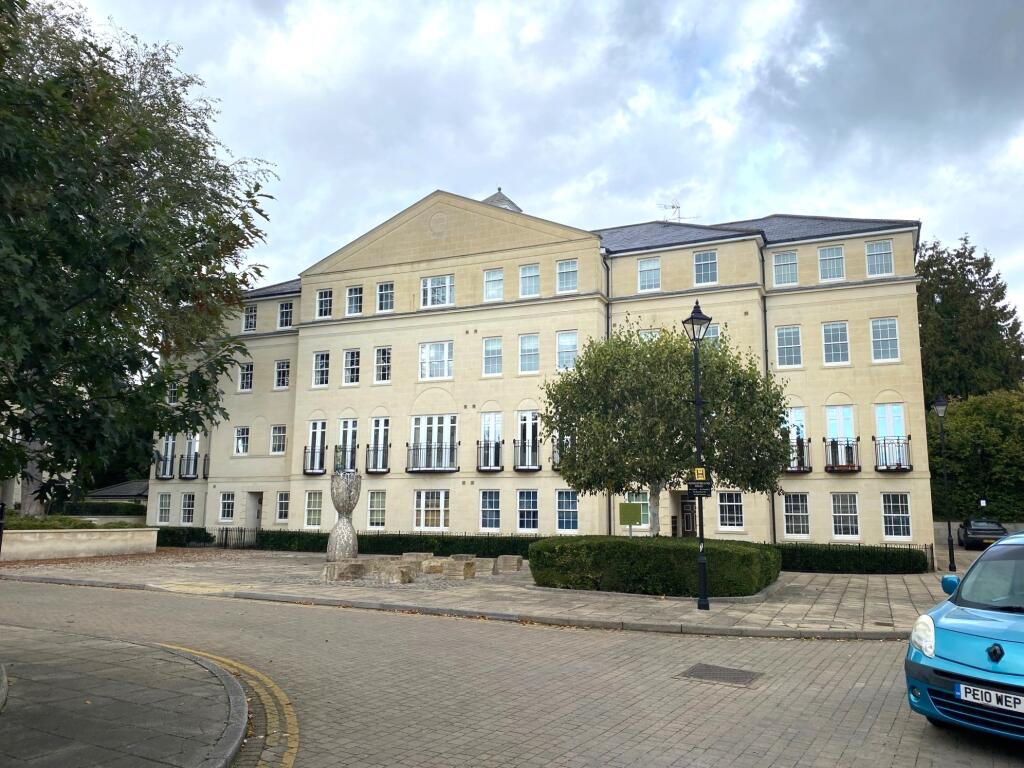 3-bed flat on Horstmann Close, Newbridge, Bath, Bath And North East Somerset, £375,000