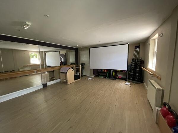 Photo 10