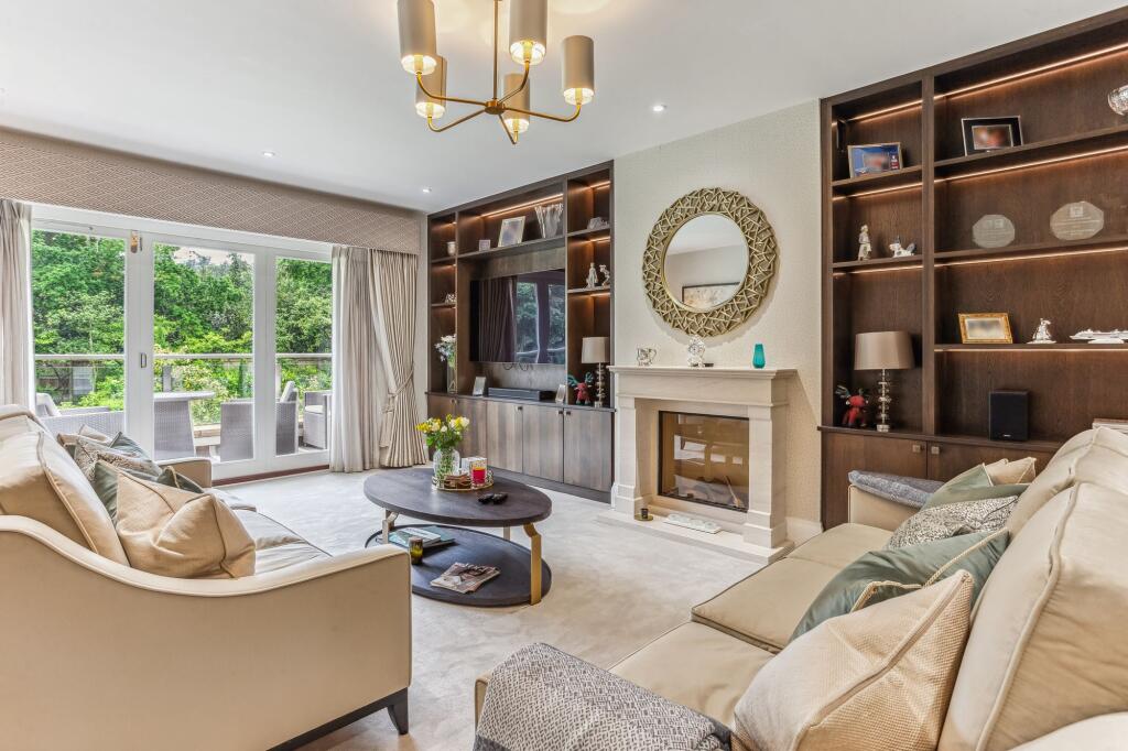 Apartment in Slough - View 2