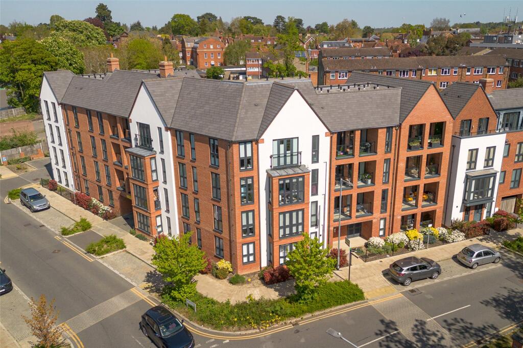 Main image of property: Earle Crescent, Wokingham, Berkshire, RG40