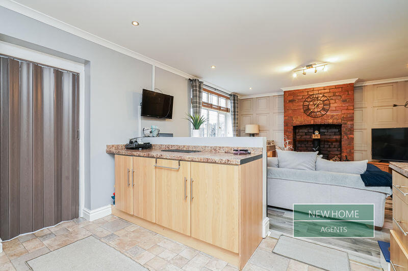 House in Wakefield - View 5