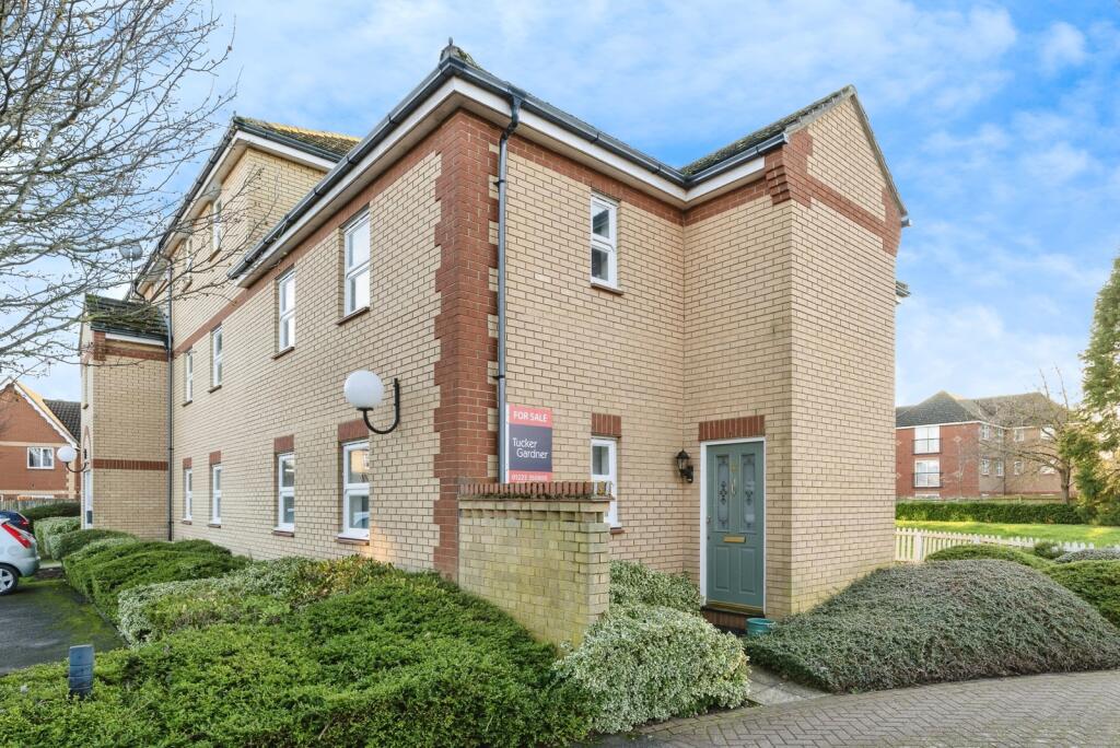 Main image of property: College Fields, Woodhead Drive, Cambridge, Cambridgeshire, CB4