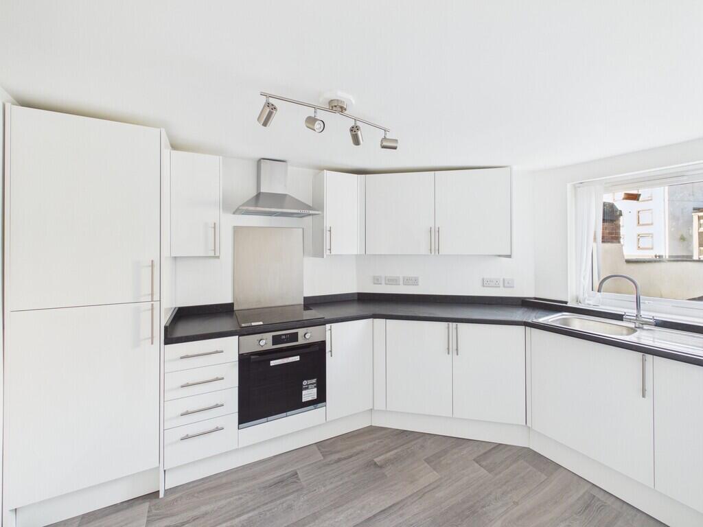 Apartment in Plymouth - View 5