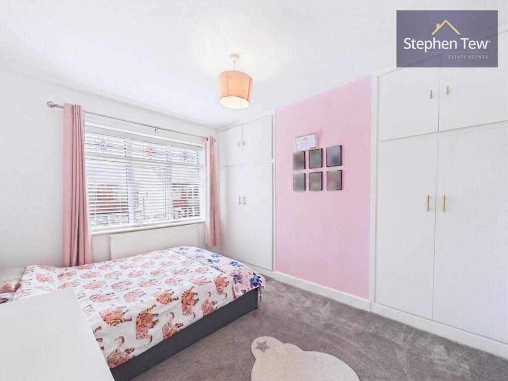 Sandgate, Blackpool, FY4 - More