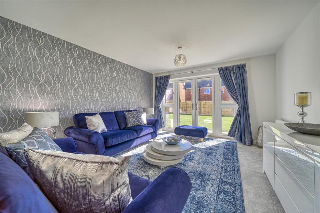 Maddoxford Gardens, Boorley Green photo 2