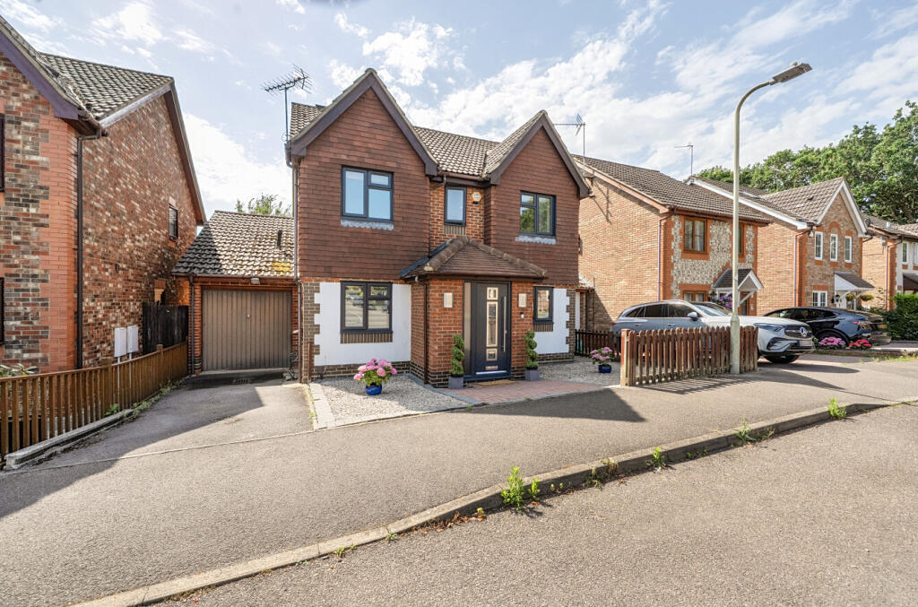 Main image of property: Moorhen Drive, Lower Earley, Reading