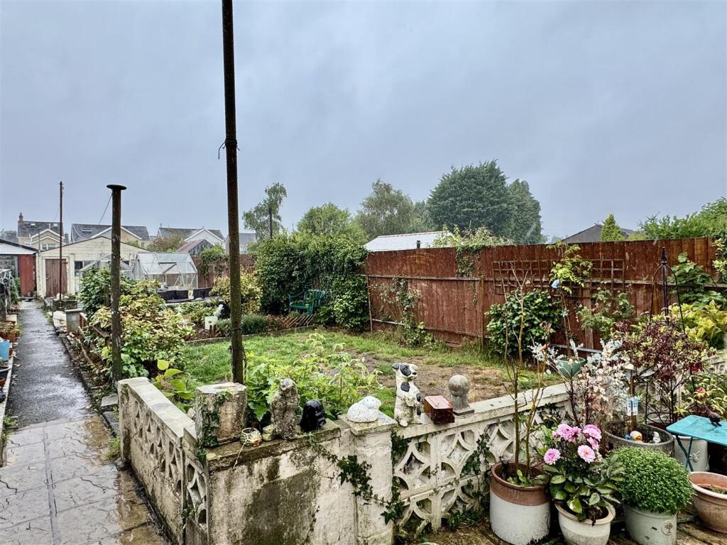 House in Ammanford - View 4