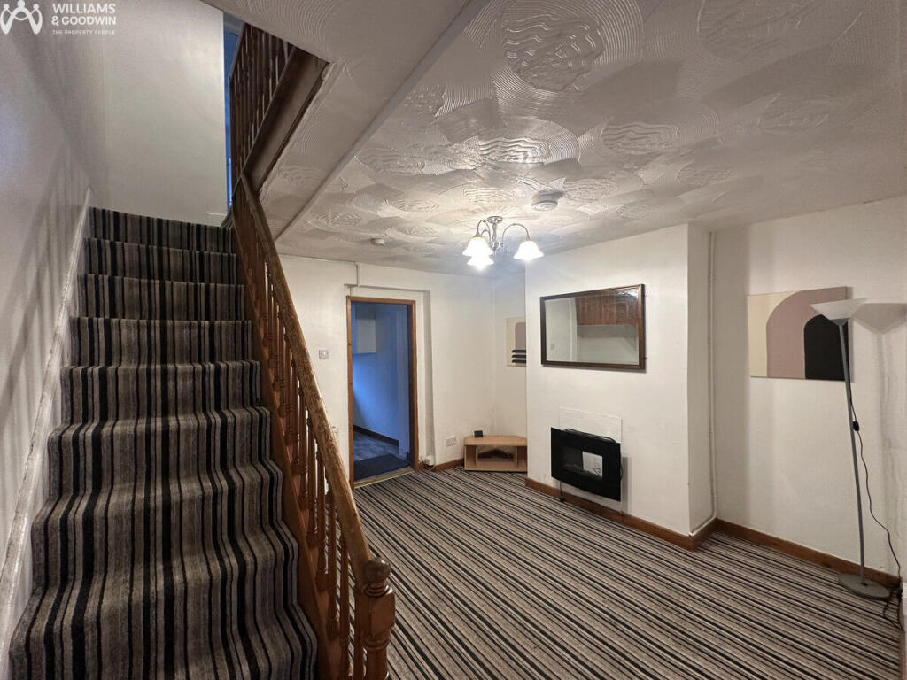 Caernarfon Road, Bangor, Gwynedd, LL57 photo 4