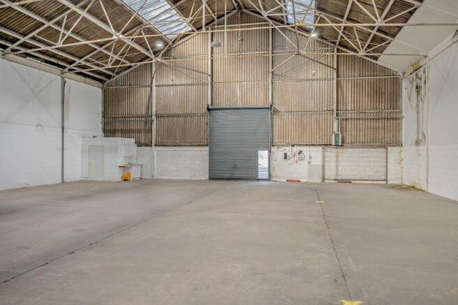 meon-vale-business-park_unit-unit-23-bay-3.jpg