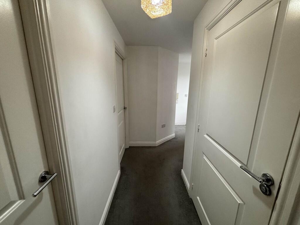 Apartment in Oldham - More