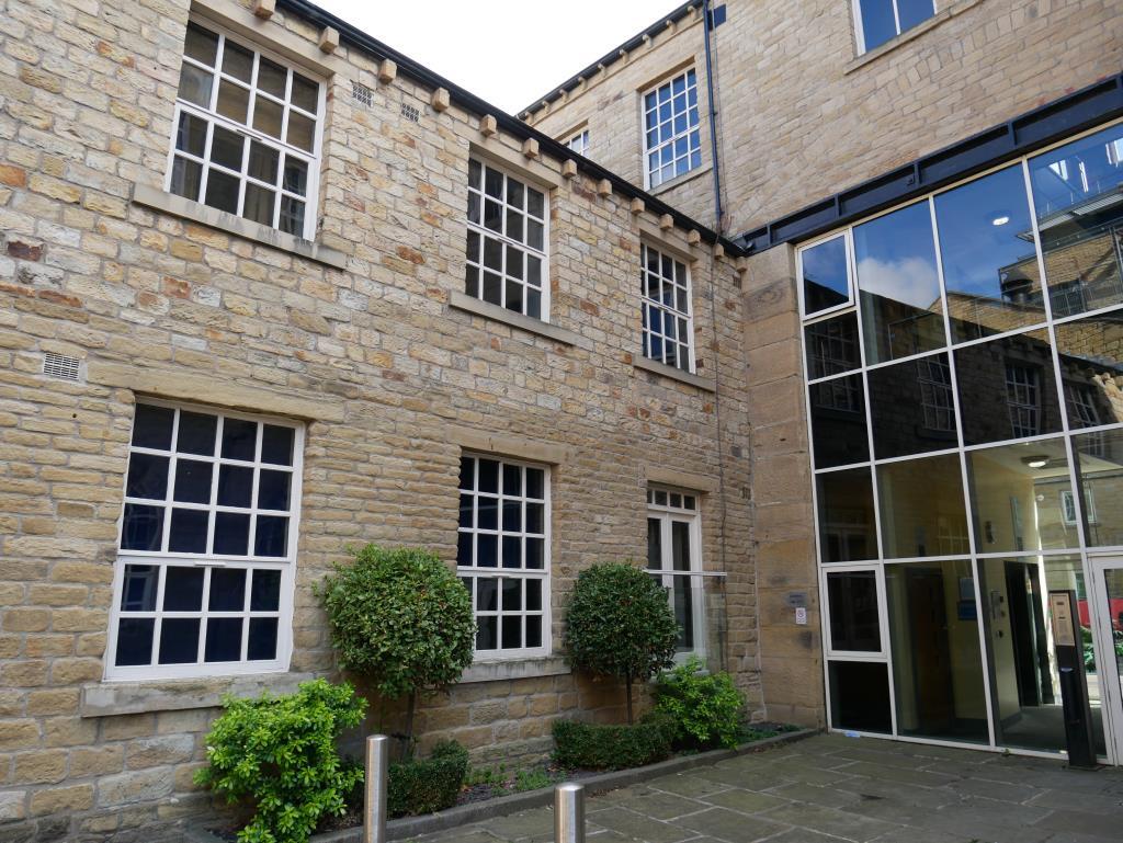 Apartment in Kirklees, West Yorkshire - View 3
