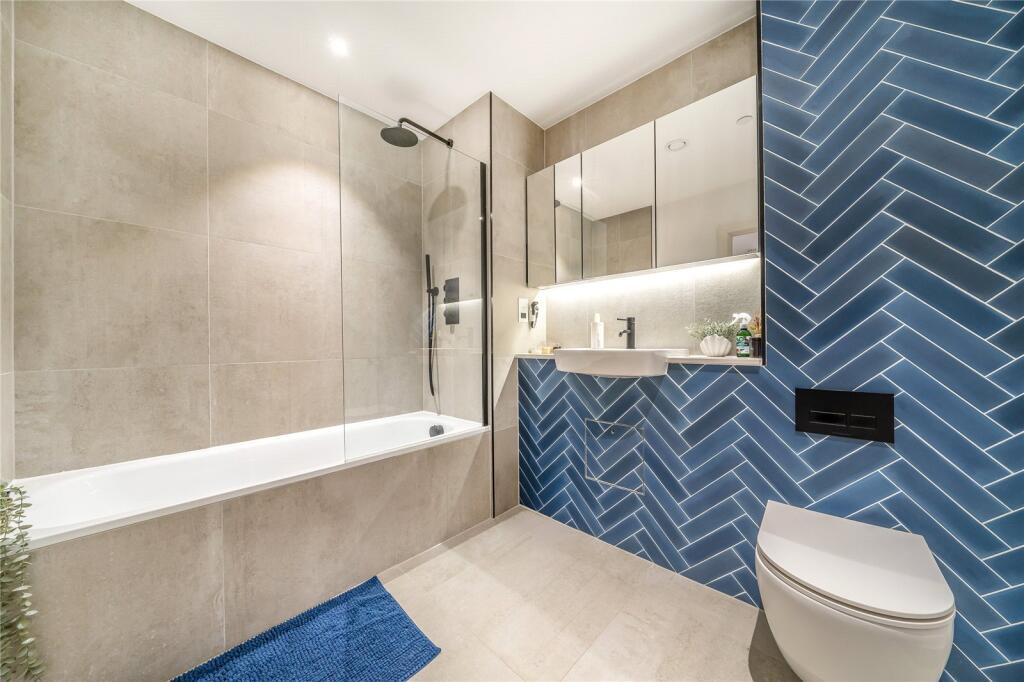 Apartment in London - View 5