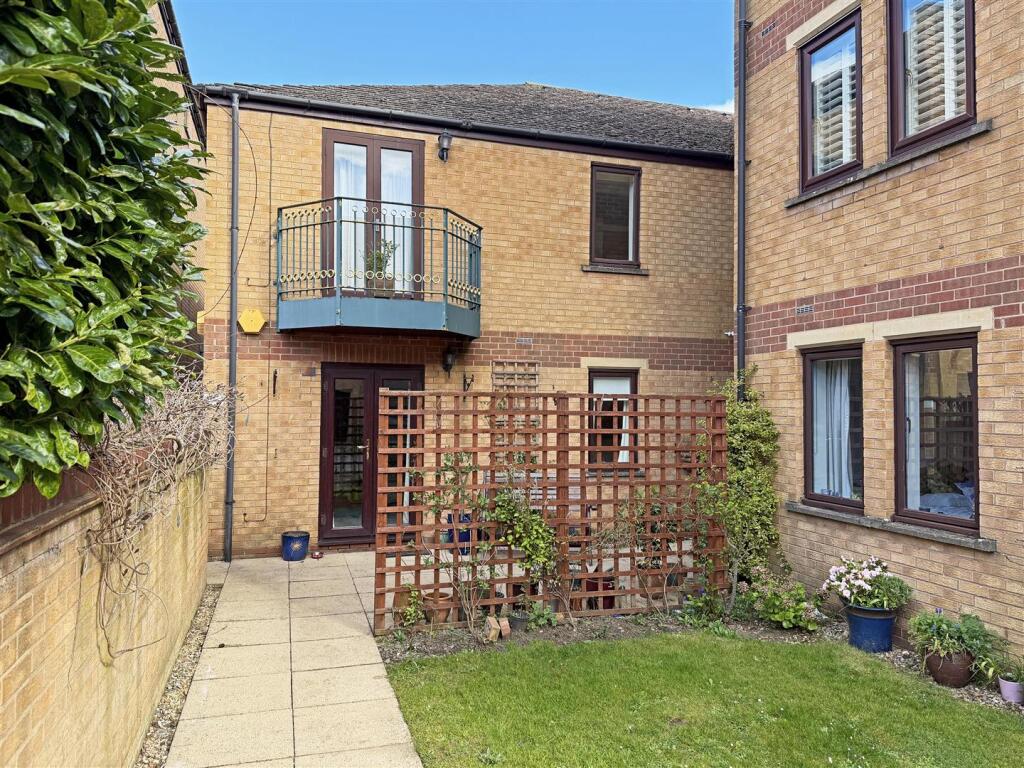 Main image of property: Welland Mews, Stamford
