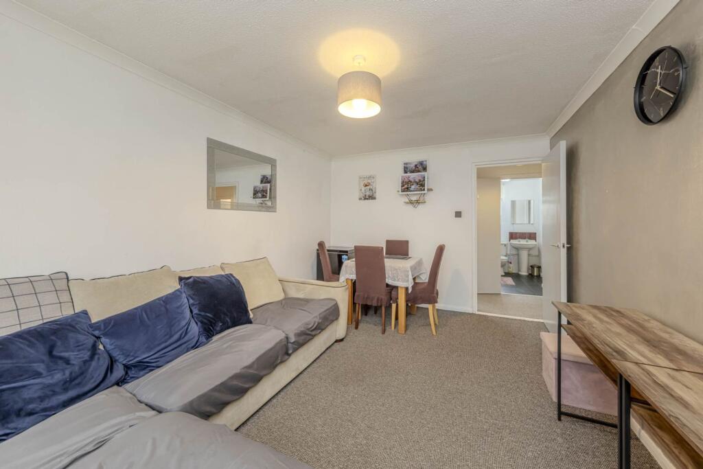Prospect Terrace, Newcastle, ST5 photo 3