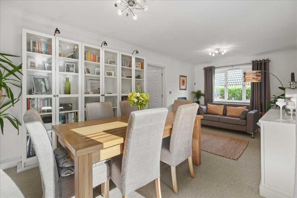 House in Milton Keynes, Shenley Brook End - View 3