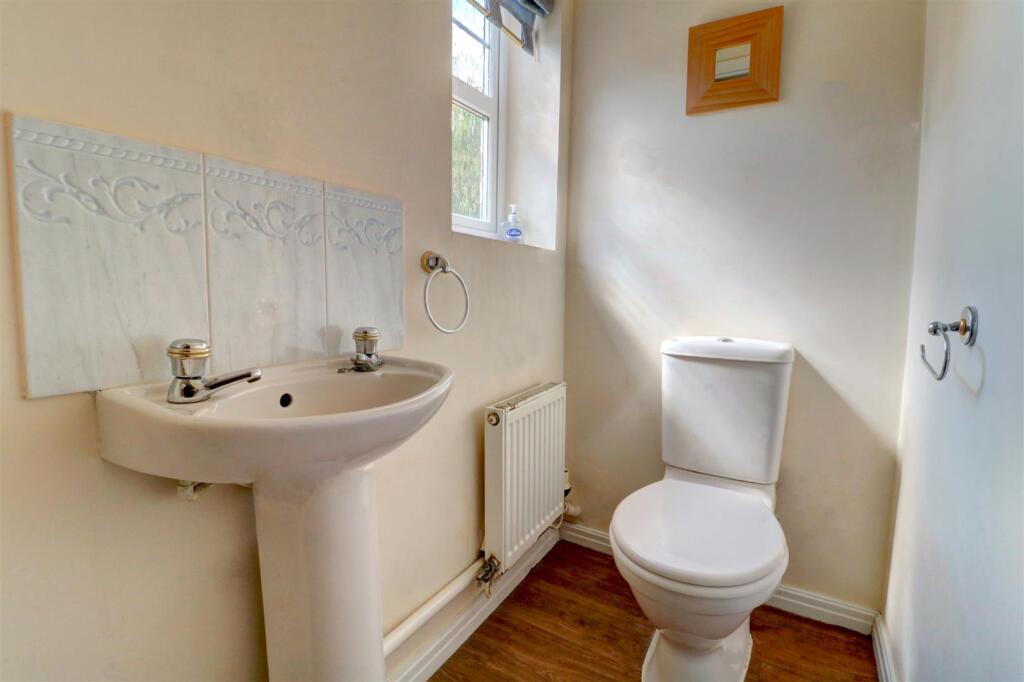 West Park Close, Aldridge, Walsall photo 4