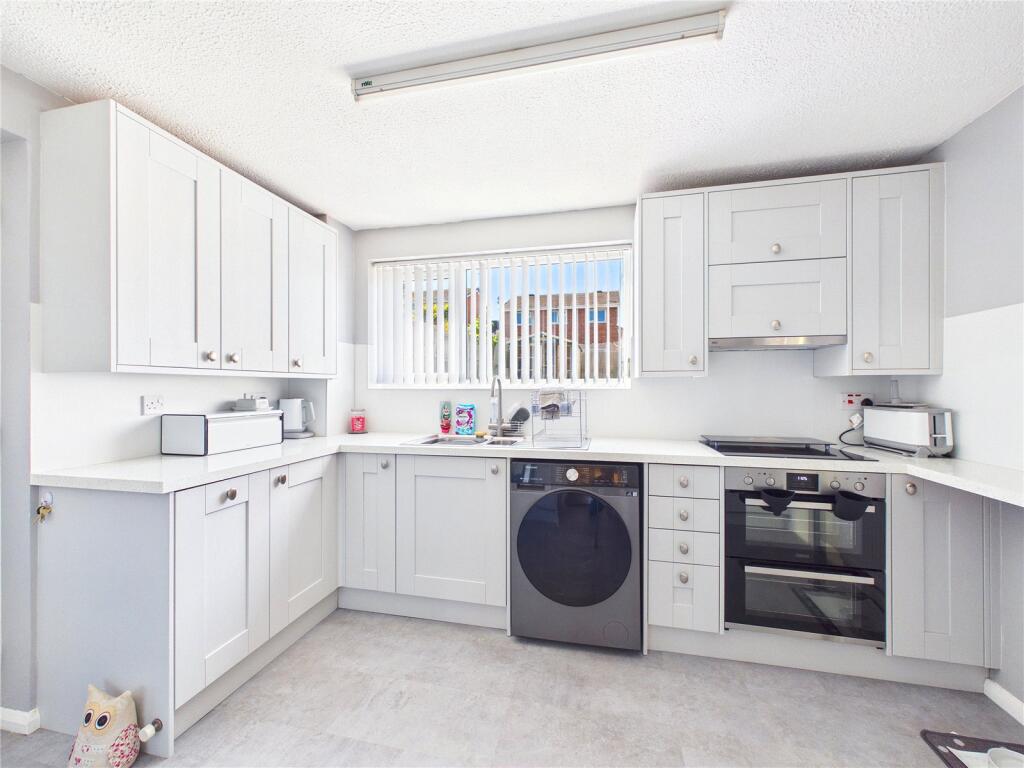Winchcombe Drive, Worcester, Worcestershire, WR4 photo 3