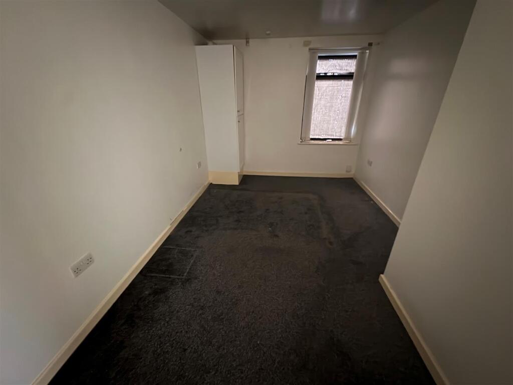 Rook Lane photo 4