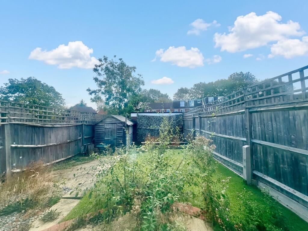 House in Hertsmere, Elstree and Borehamwood - View 4