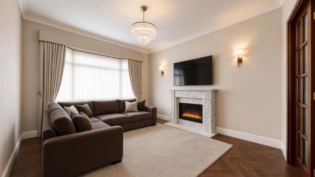 House in St Helens, Chadwick Green, Billinge Chapel End - View 4