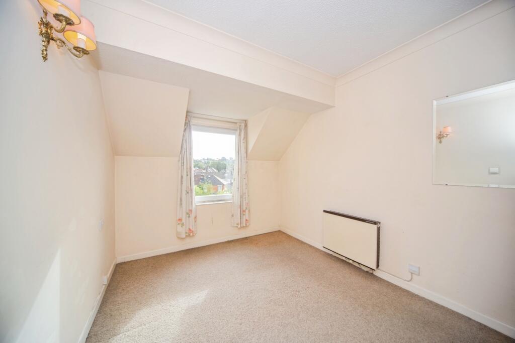 Apartment in Southampton - View 5