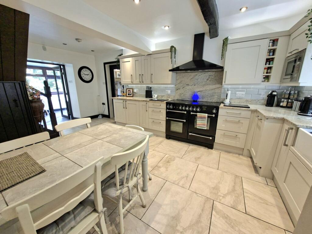 Toll Bar Cottage, Middlewood Road North, Oughtibridge, Sheffield photo 3