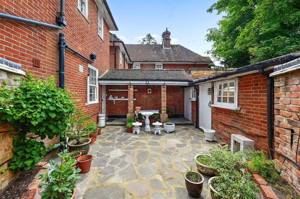 Stockton Avenue, Fleet, Hampshire, GU51 photo 4