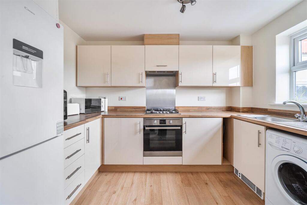 Apartment in Roade, West Northamptonshire - View 3